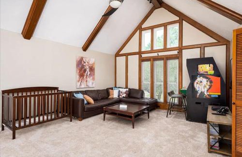 Houston House | Relax and Refresh Private Pool!