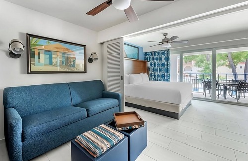 Pelican Key Hotel | Relax and Unwind! Onsite Pool, Free Parking, Beach Front Property