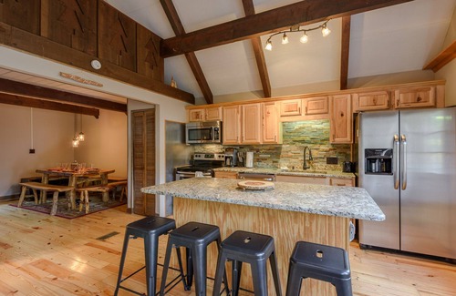 Beech Mountain Cabin | Relax at the Read Retreat-ready to host families all 4 seasons
