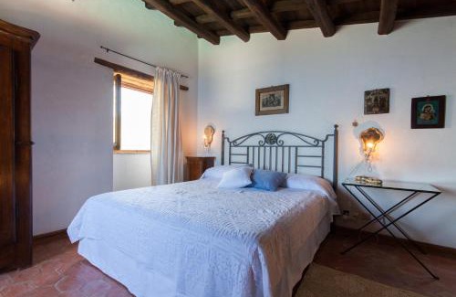 Sant'Ambrogio Villa | Relax at the Swimming Pool by Wonderful Italy