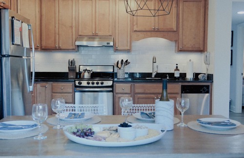 Folly Field Condo | Relax beachfront w pool view! - First floor & family friendly! Sun & Sea HHI