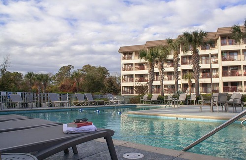 Folly Field Condo | Relax beachfront w pool view! - First floor & family friendly! Sun & Sea HHI