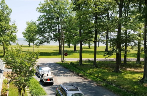 Colonial Beach Apartment | Relax & Enjoy Colonial Beach in this 2 Bedroom Apt. w/great river view, sleeps 4