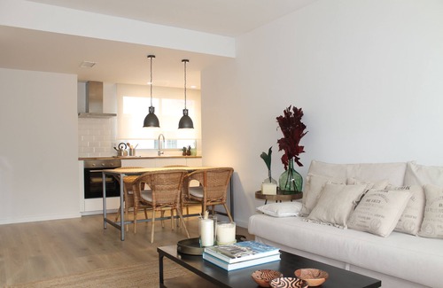 Alicante Condo | Relax & Enjoy in a property, completely reformed, high standard quality and design