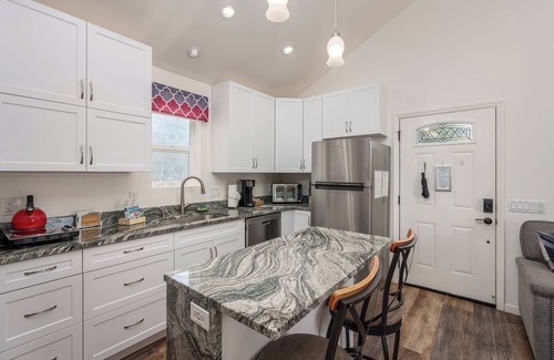 West Sedona Cottage | Relax in Luxury! ✯ Privacy ✯ Great Amenities!
