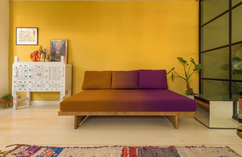 Centrum House | Relax in our cozy bed, work in a warm atmosphere, or explore Tilburg's bustling center.