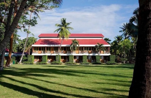 Carenero Apartment | Relax in Paradise! Beachfront, 2 Tropical Pools, Beachfront Spa
