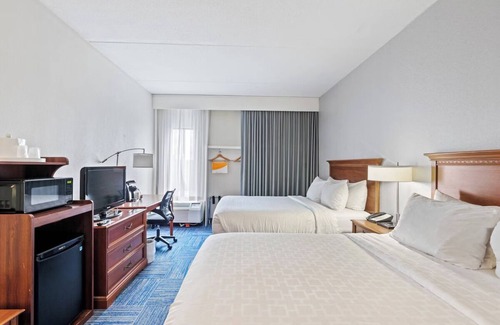 East Texas Hotel | Relax in Style in 2 Rooms Near Trexler Nature Preserve - Fun Outdoor Adventure!