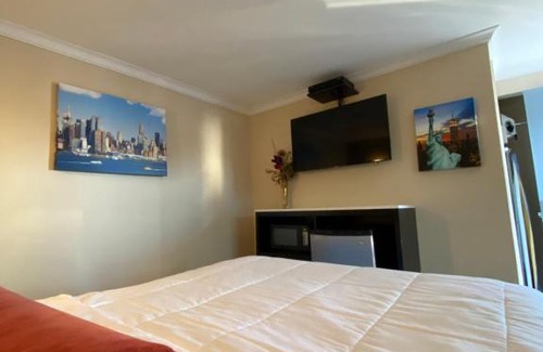 North Babylon Hotel | Relax Inn North Babylon