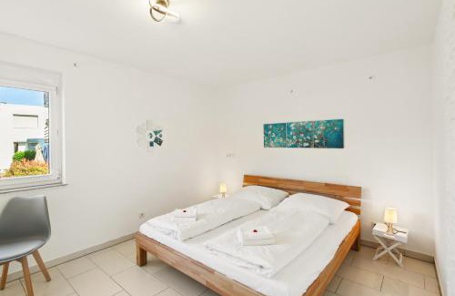 Petterweil Apartment | Relax Karben 6 - Modernes 4-Zimmer Apartment - Self-Checkin - Balcony - Parking