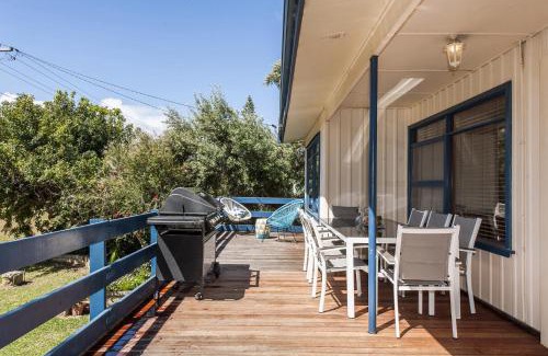 Guilderton House | Relax Moore - Close to Beach