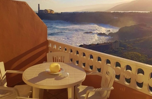 Los Silos Apartment | Relax Penthouse sea and mountain views directly on the coast sound of the sea