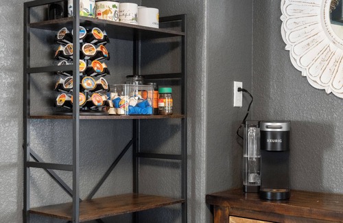 Castle Rock House | Relax & Unwind: Hot Tub/Pool, King Beds, Steam Shower, Sleeps 8, Great Location!