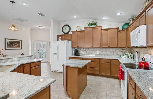 Fruitland Park Villa | Relax & Unwind in This Charming 3/2 Courtyard Villa in Pine Ridge!