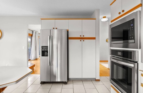 Central Okanagan House | Relax & Unwind |Westside Getaway