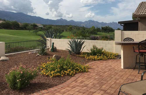 Saddlebrooke House | Relax With A Gorgeous Panoramic Golf Course and Mountain View