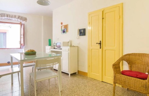 Bosa Historic Centre Apartment | Relaxation at the Medieval Center