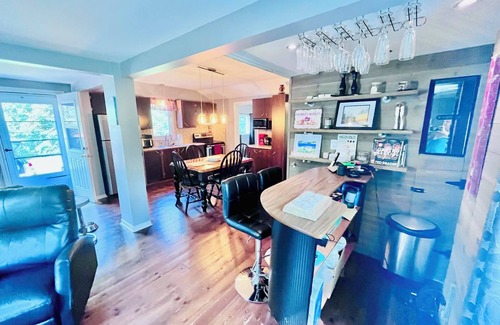 Cayamant Cottage | Relaxation in well appointed renovated cottage