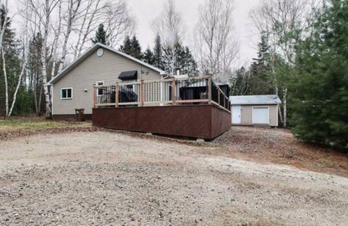 Cayamant Cottage | Relaxation in well appointed renovated cottage