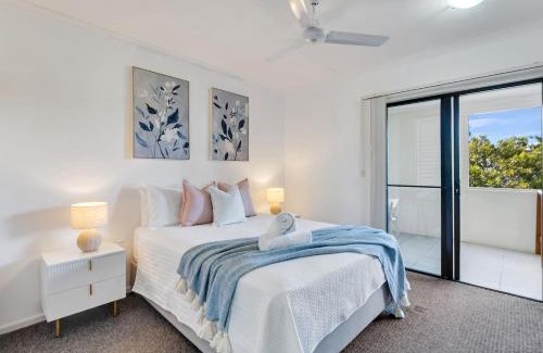 Cairns North Apartment | Relaxed Coastal Charm - A Stylish Resort-style Haven