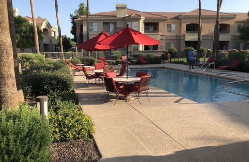 Gilbert Condo | Relaxing 2 bedroom Condo w/heated pool, spa & gym