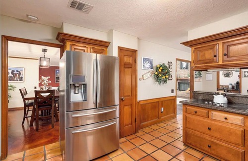 Houston House | Relaxing Getaway: Charming home with Private pool!