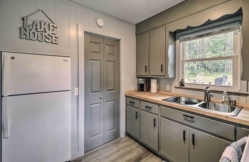 Ingles House | Relaxing home! Steps to the lake