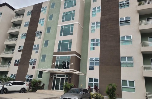 Eden Gardens Apartment | Relaxing Kingston Apartment in close proximity to entertainment