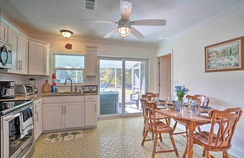 Tropical Gulf Acres Cottage | Relaxing Punta Gorda Getaway w/Fire Pit!