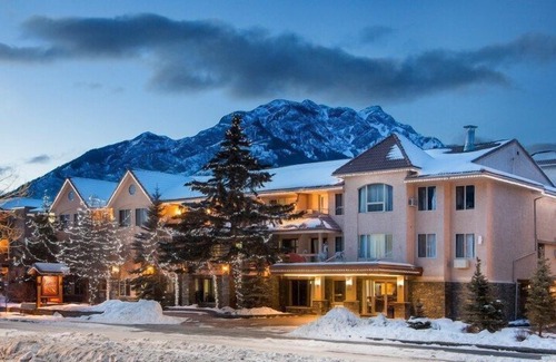 Banff Condo | Relaxing Retreat in Banff! Standard King Room