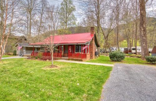 Maggie Valley House | Relaxing Retreat on Jonathan Creek