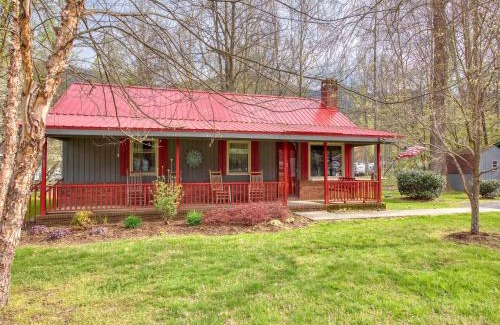 Maggie Valley House | Relaxing Retreat on Jonathan Creek