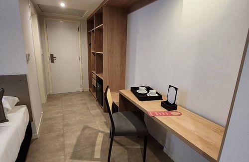 Rio Cuarto Hotel | Relaxing Room With Pool Free Breakfast And Parking Near Local Attractions