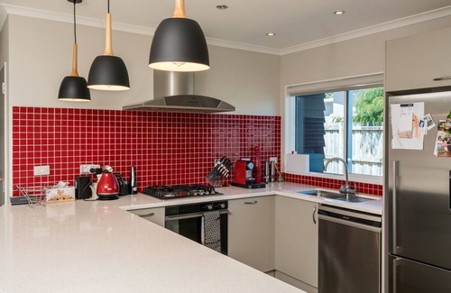 Ruakaka House | Relaxing Ruakaka with pool and spa