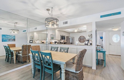 Siesta Key Condo | Relaxing Siesta Key condo with beach access - GBB 1374