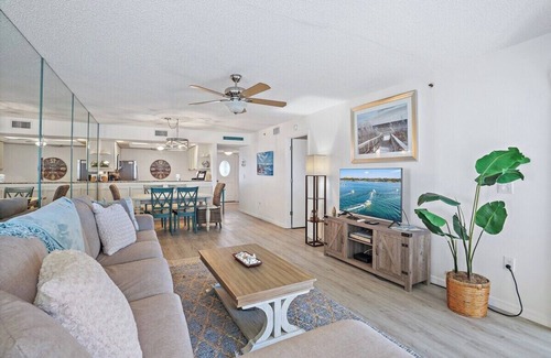 Siesta Key Condo | Relaxing Siesta Key condo with beach access - GBB 1374