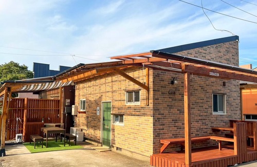 Hyuga House | Relaxing time with your pet/Hyuga Miyazaki