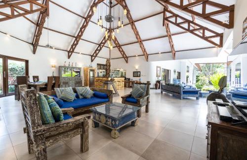 Umalas Villa | Relaxing Tropical Oasis nestled between Canggu & Seminyak