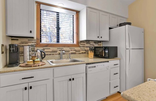 Quechee Condo | Relaxing Unit in Heart of Quechee - Mill Run 2C