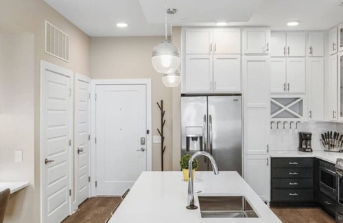 Charlotte Center City Condo | Reluxme | City Center 2BR Apt w/King Beds