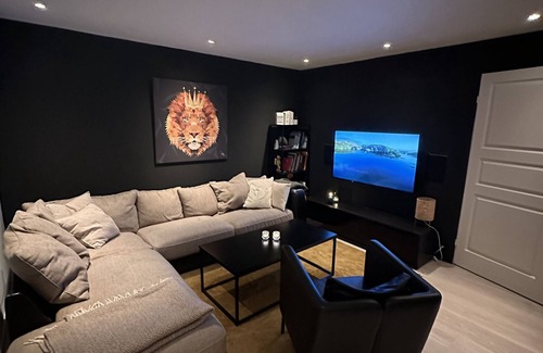Tromso Apartment | Remarkable 2-Bed Apartment in Tromso
