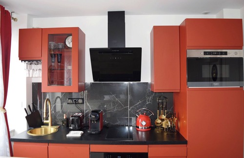 Le Kremlin-Bicetre Apartment | Remarkable, air-con, 1-Bed Apartment by Paris