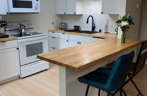 Taku - Campbell Apartment | Remodeled 1 bed apt near airport in quiet neighborhood, unit 2