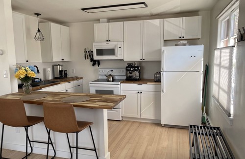 Taku - Campbell Apartment | Remodeled 1 bed apt. near airport in quiet neighborhood, unit 1