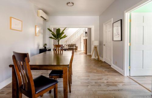 Richmond House | Remodeled 2BR - Walk to Coffee Bars & More