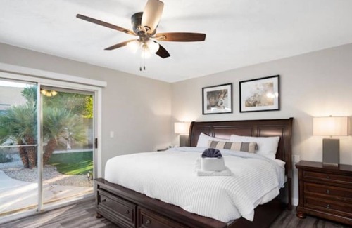 Dobson Ranch House | Remodeled 3BR House w/Pool in Sunny Mesa Netflix