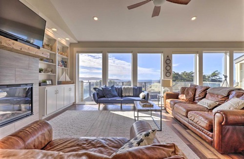 Dillon Beach House | Remodeled Home with Spa and Deck Walk to Dillon Beach