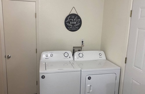 Portales Apartment | Remodeled Modern 2 Bedroom Apartment Close to ENMU