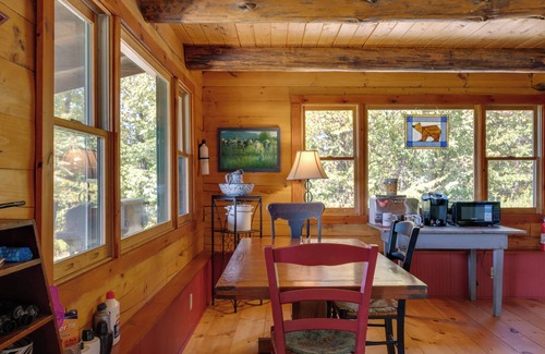 Sharon Cabin | Remote Escape: Vermont Cabin w/Mountaintop Views!