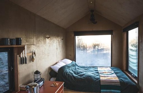 Moonambel House | Remote Off-Grid Cabin in the Wilderness - Jude